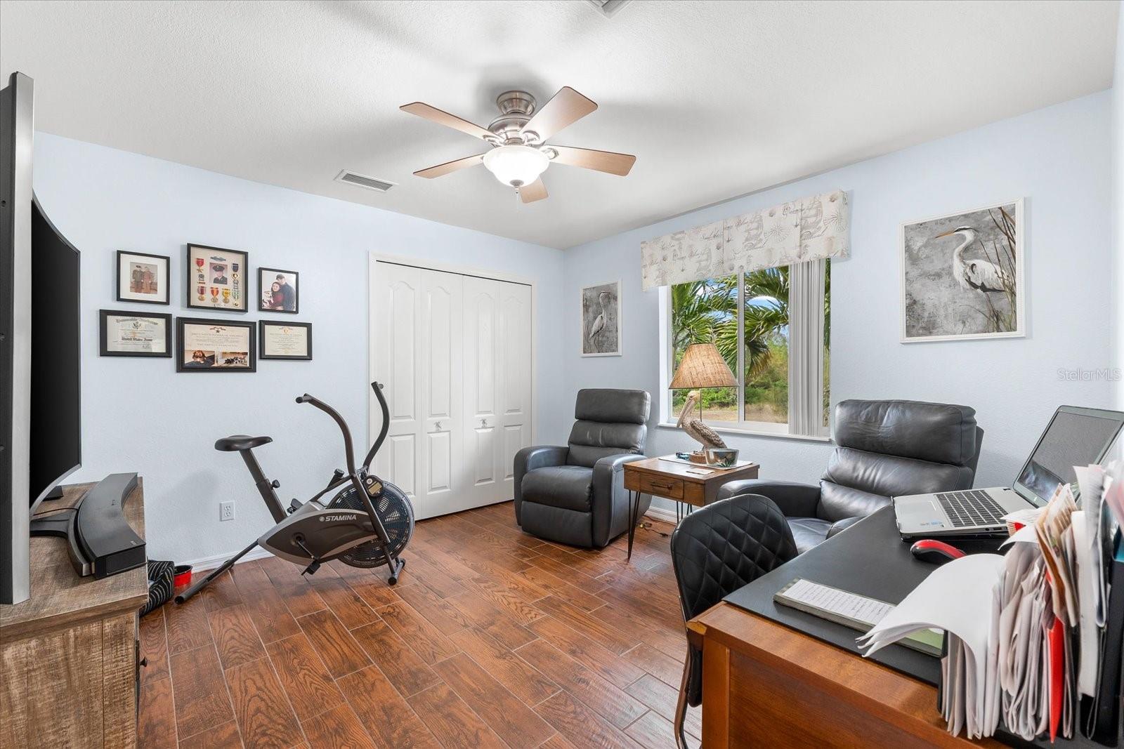 Image 27 of 37 For 10322 Sunbury Drive