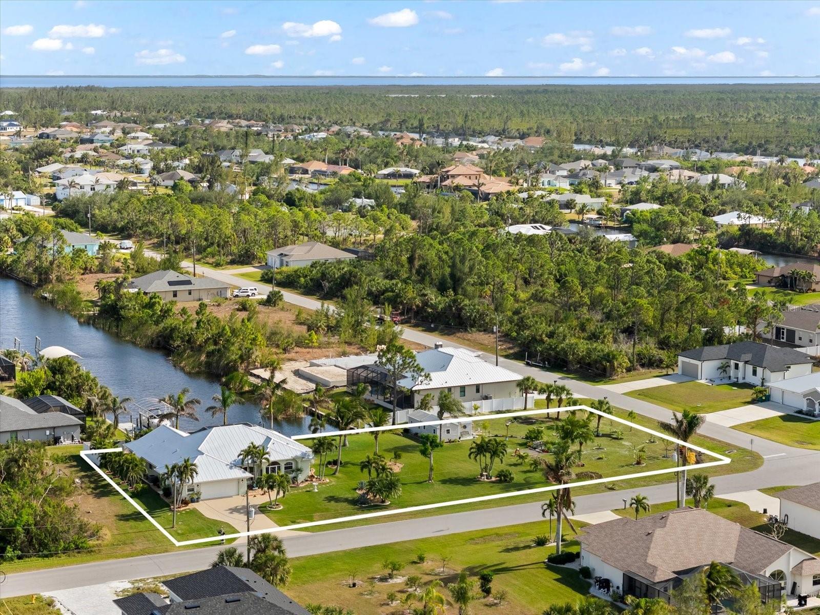 Image 5 of 37 For 10322 Sunbury Drive