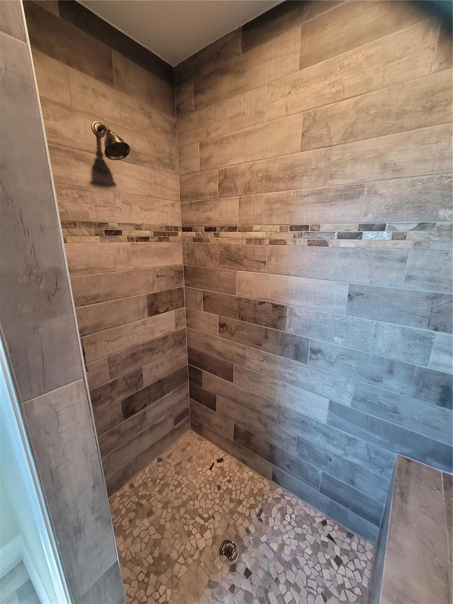 Image 12 of 21 For 26 Mate Circle