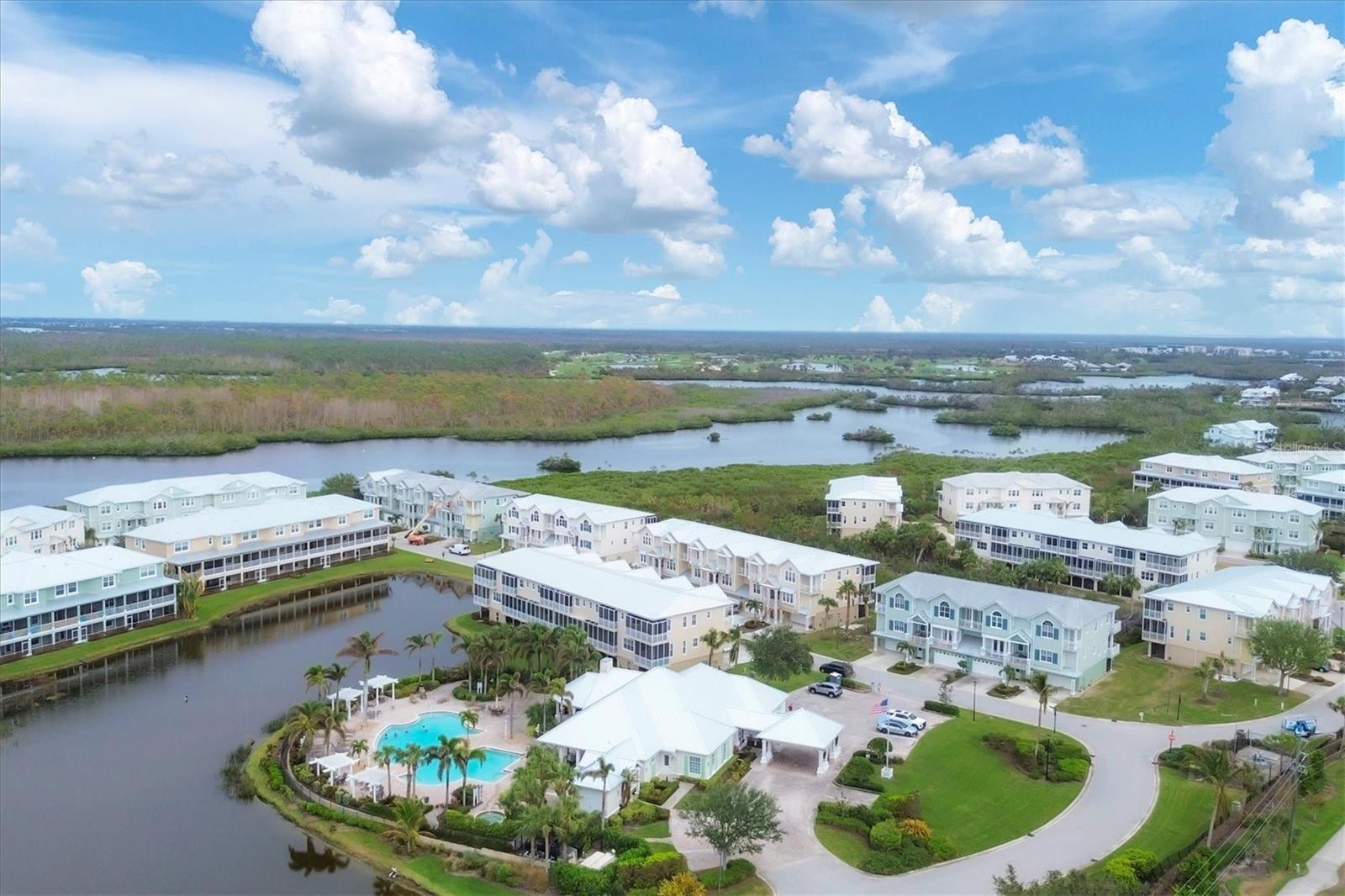 Image 36 of 40 For 10390 Longshore Road 82