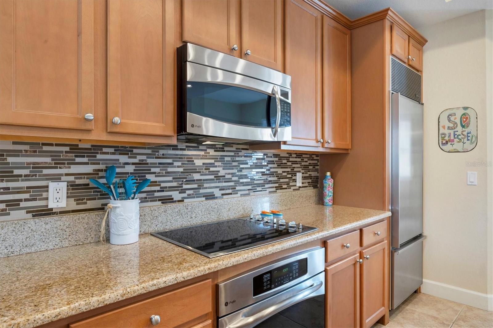 Image 5 of 40 For 10390 Longshore Road 82