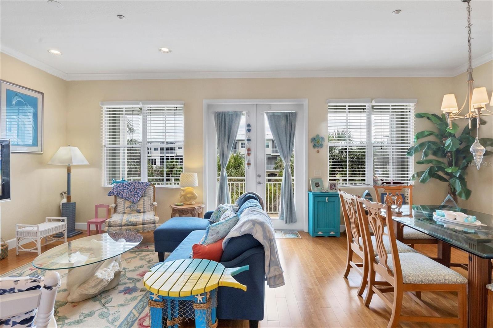 Image 7 of 40 For 10390 Longshore Road 82