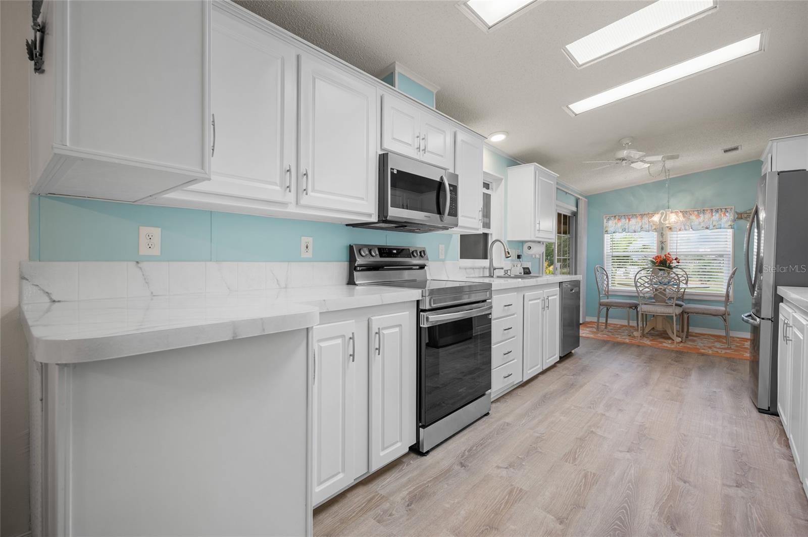 Image 18 of 52 For 6070 Shearwater Drive