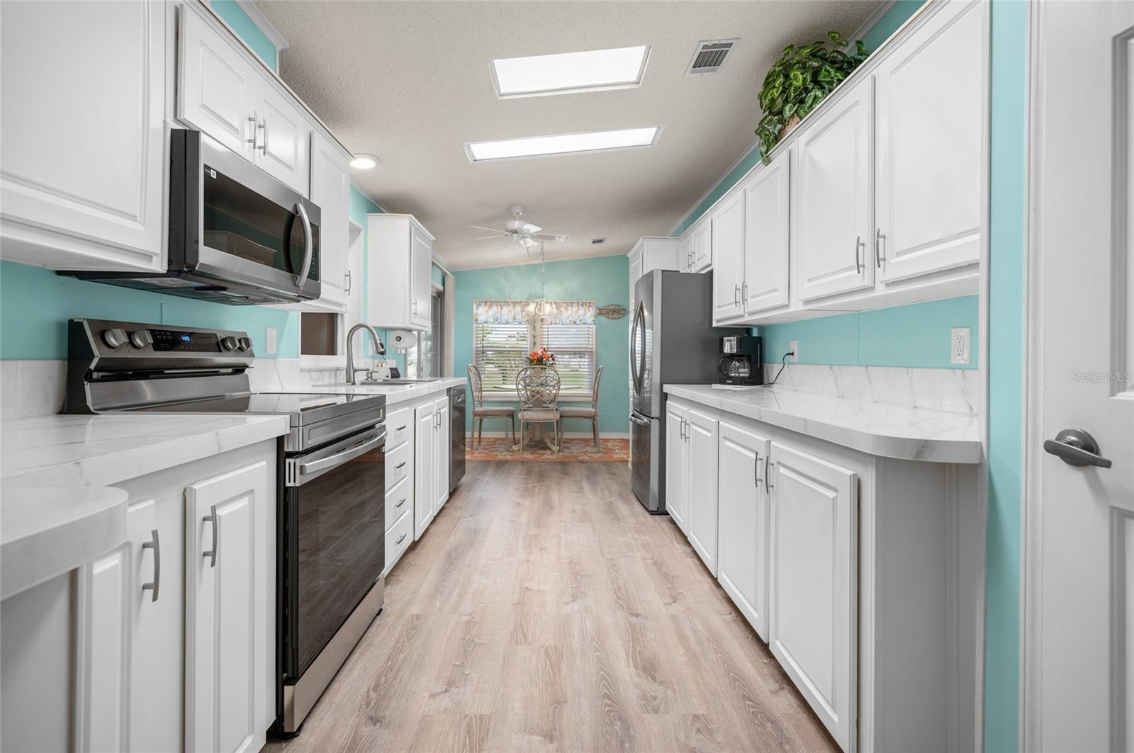 Image 19 of 52 For 6070 Shearwater Drive