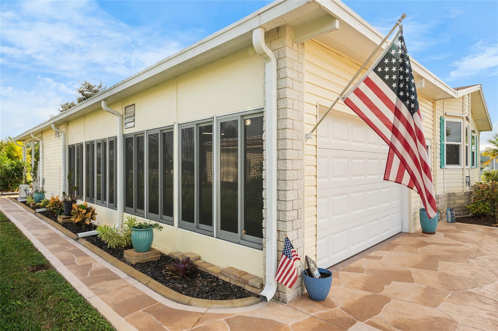 Image 33 of 52 For 6070 Shearwater Drive