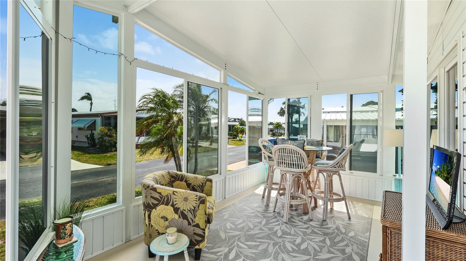 Image 17 of 48 For 60 Easter Island Circle