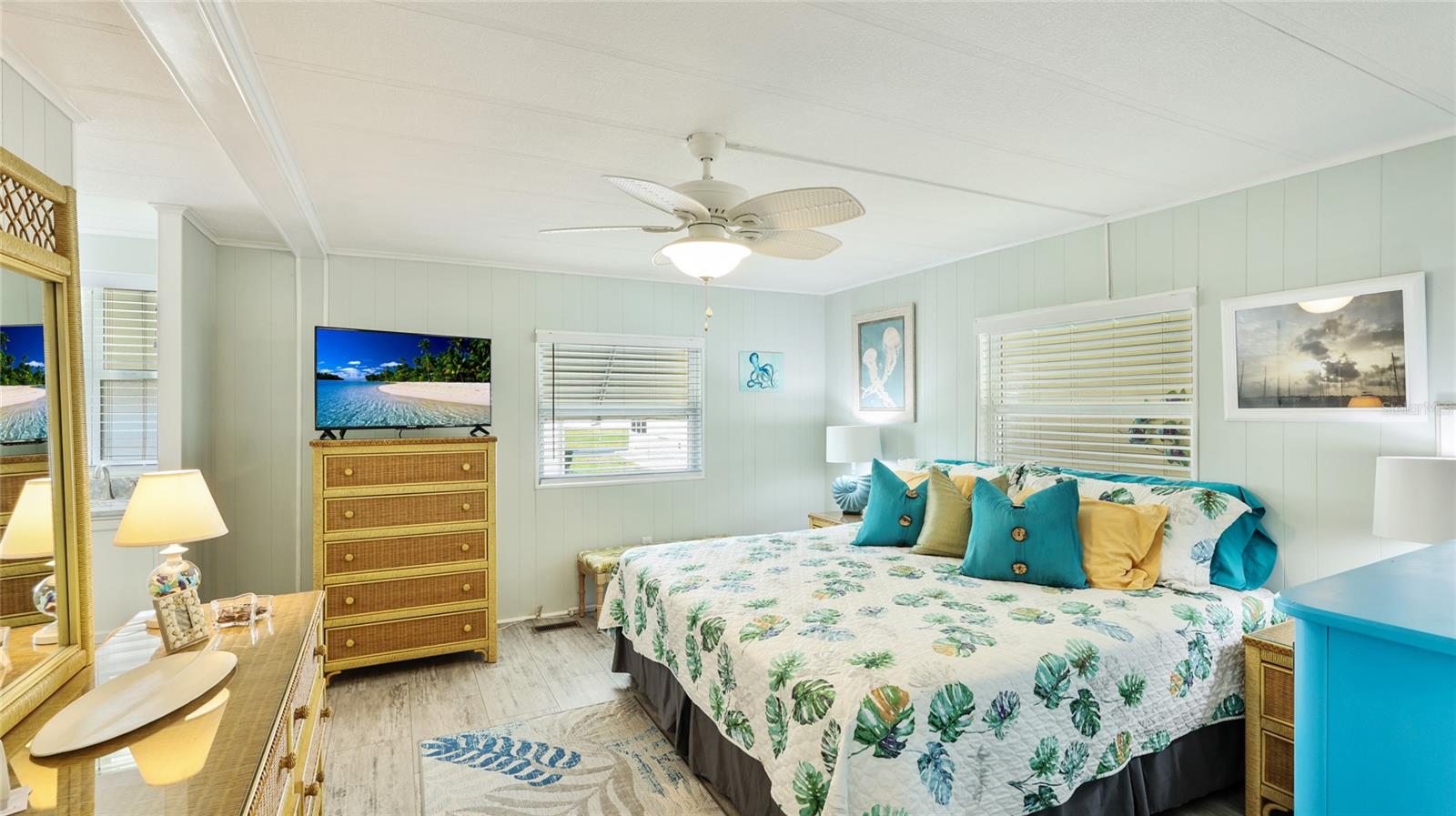 Image 19 of 48 For 60 Easter Island Circle