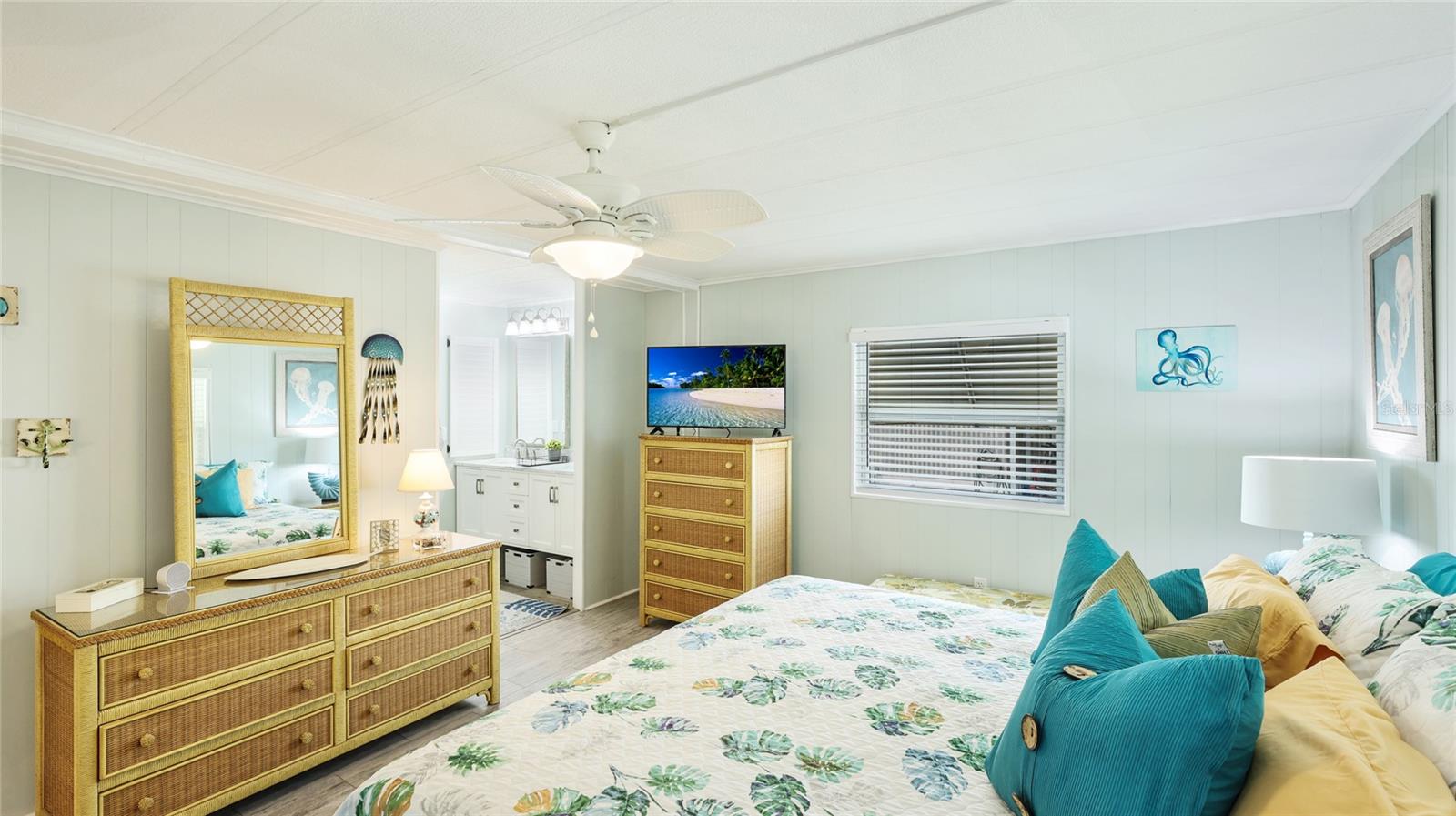 Image 20 of 48 For 60 Easter Island Circle