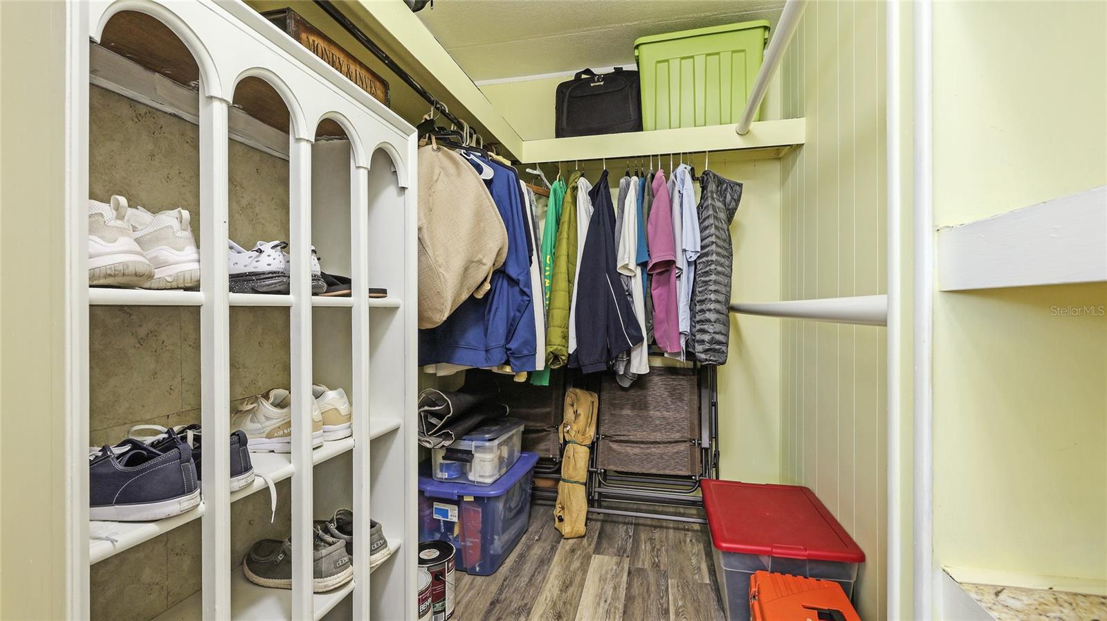 Image 24 of 48 For 60 Easter Island Circle