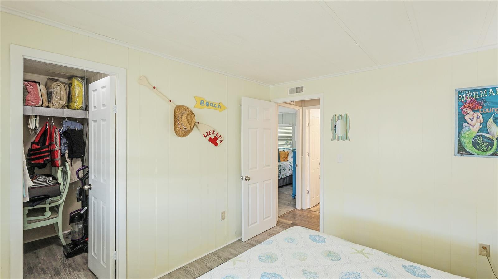 Image 27 of 48 For 60 Easter Island Circle