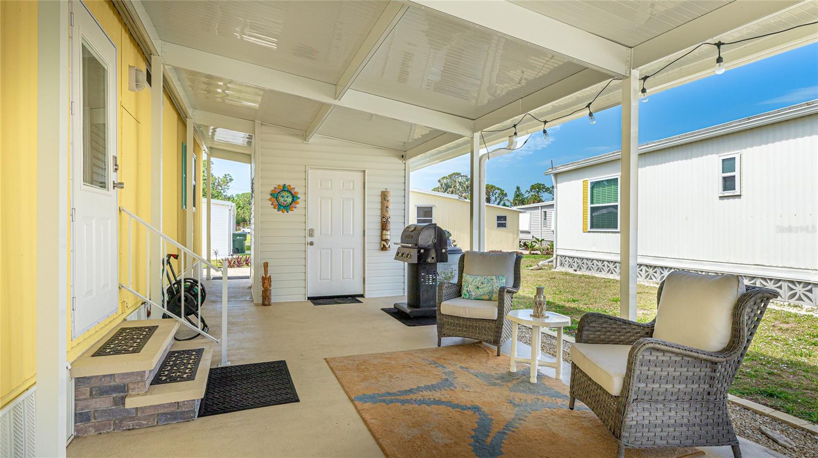 Image 3 of 48 For 60 Easter Island Circle