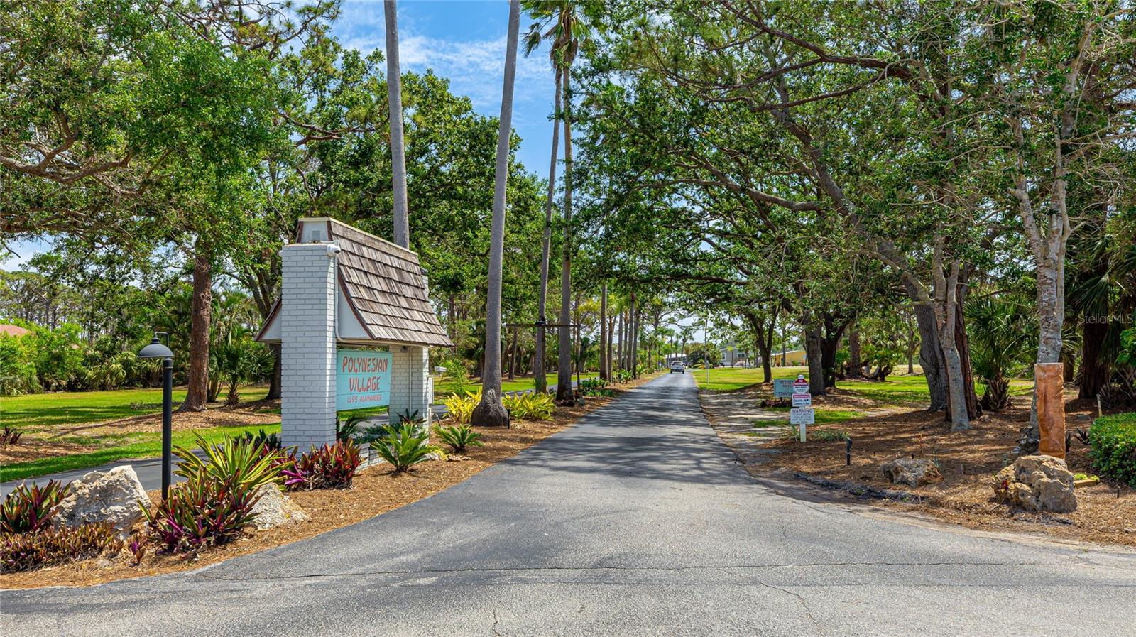 Image 43 of 48 For 60 Easter Island Circle