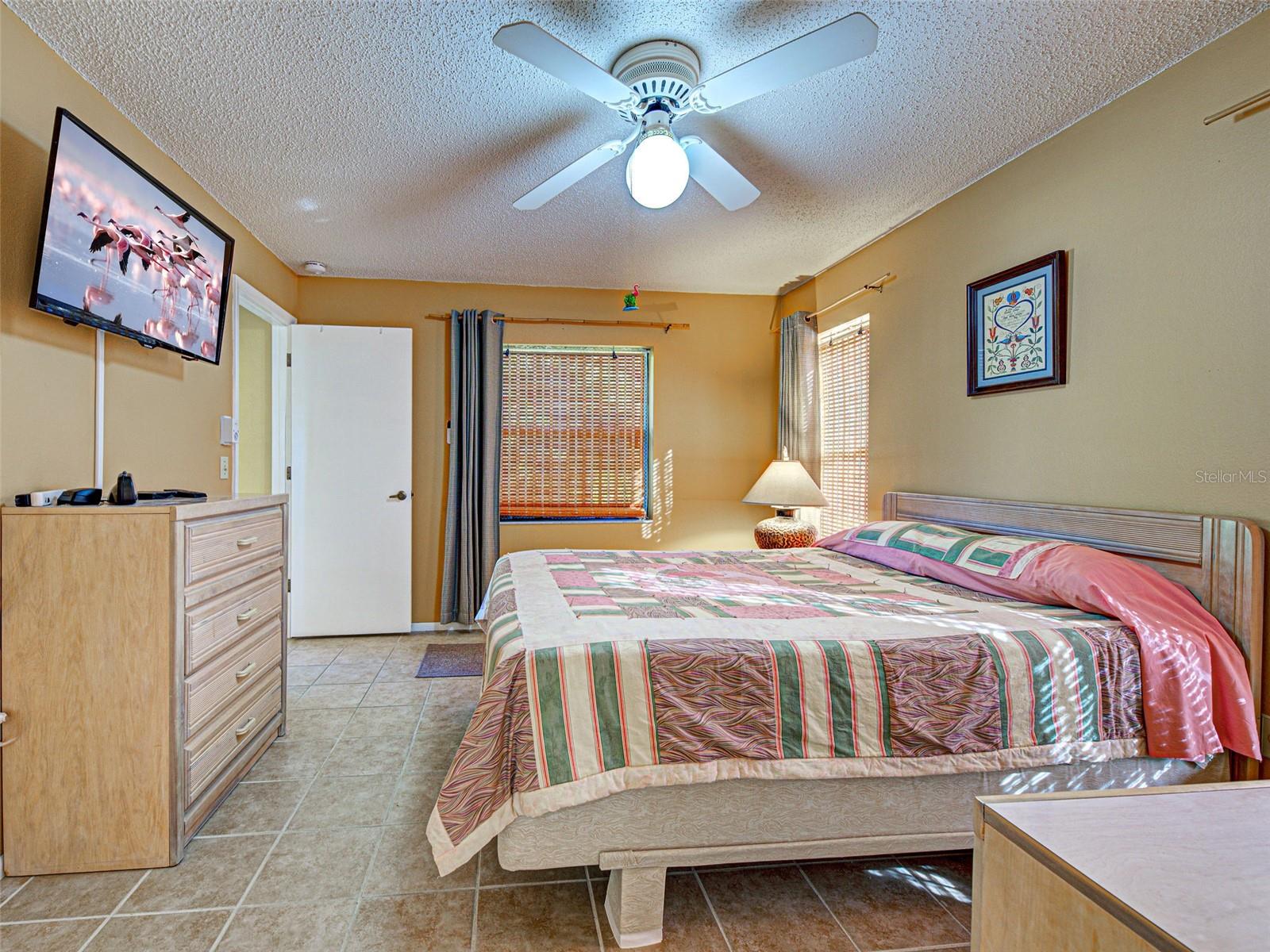 Image 14 of 47 For 1224 Lincoln Drive