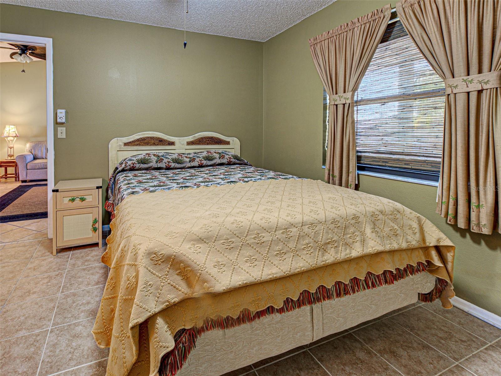 Image 19 of 47 For 1224 Lincoln Drive