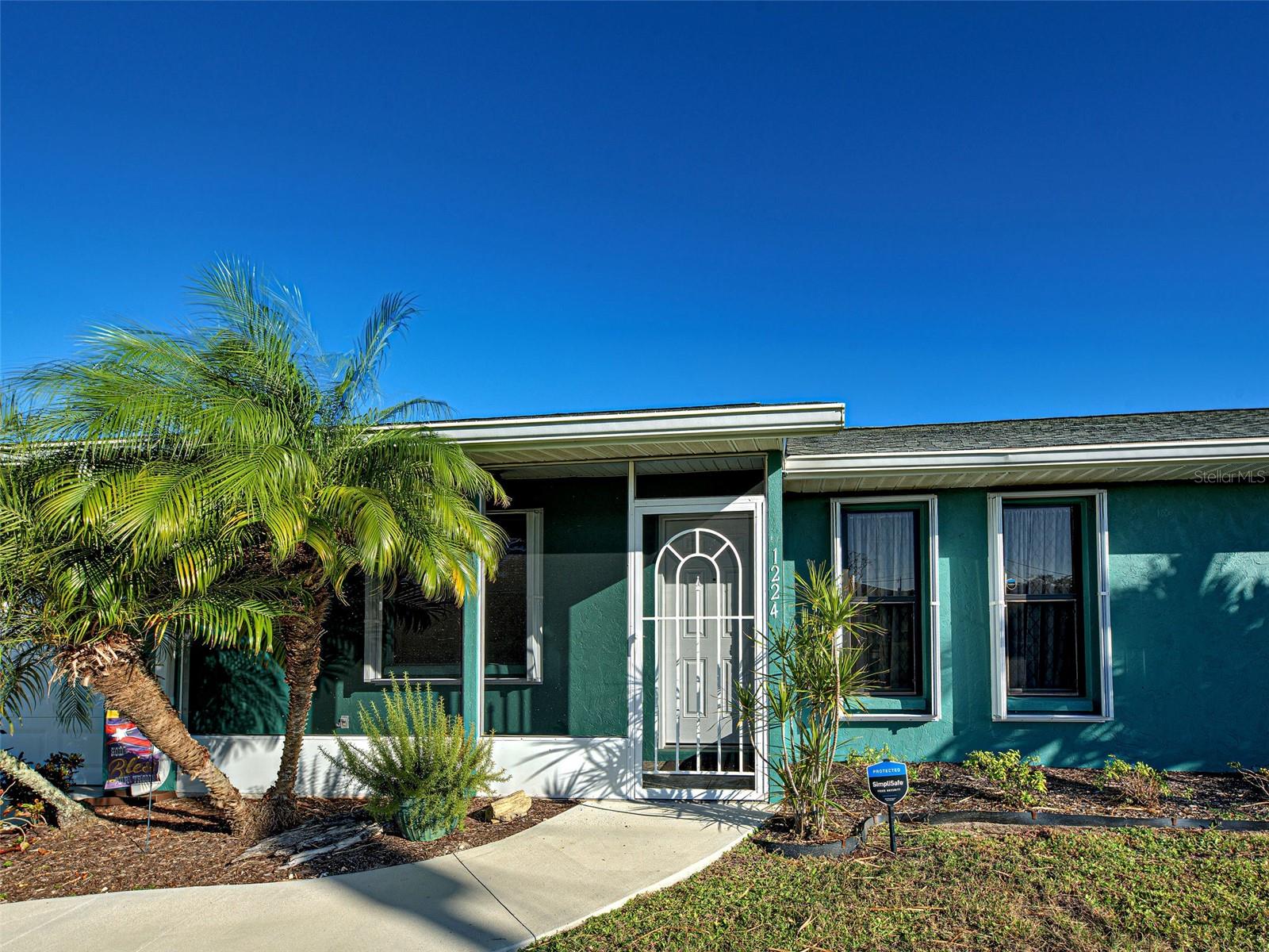 Image 2 of 47 For 1224 Lincoln Drive