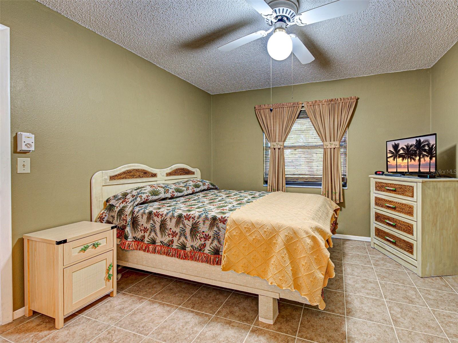 Image 20 of 47 For 1224 Lincoln Drive