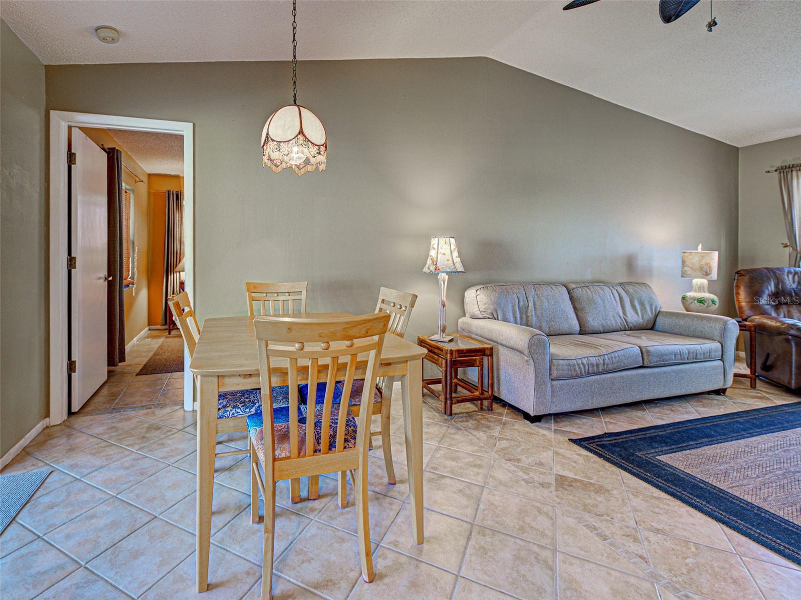 Image 6 of 47 For 1224 Lincoln Drive