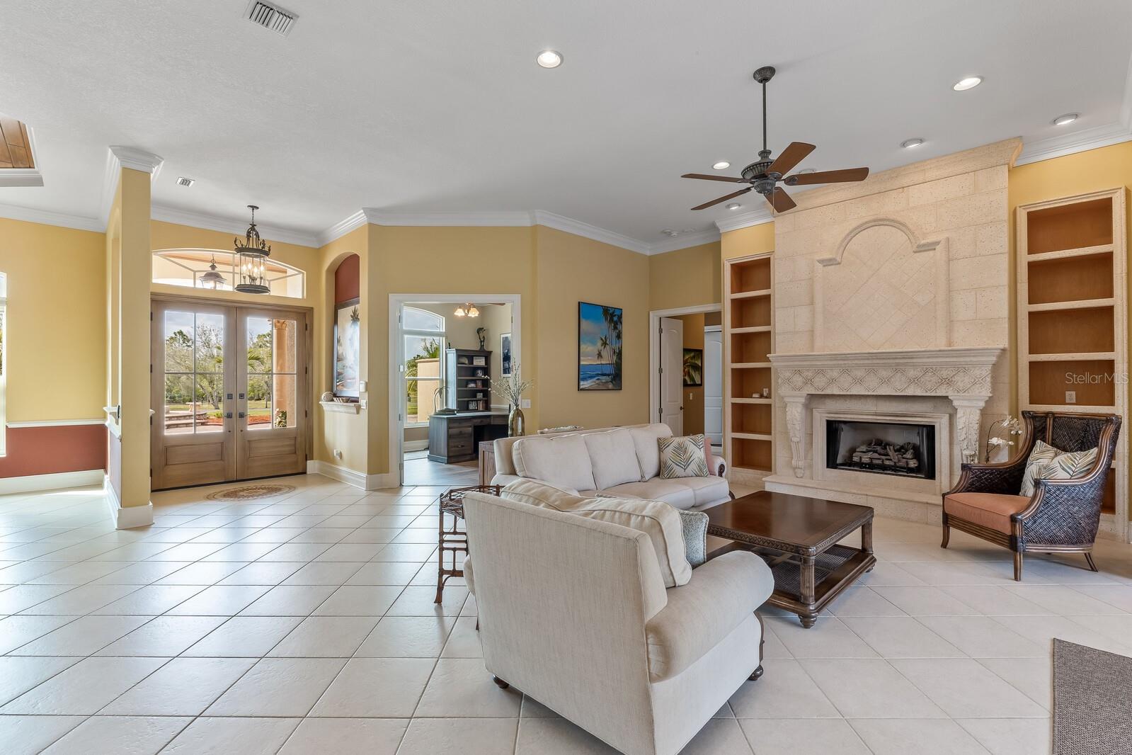 Image 11 of 88 For 3700 Como Street