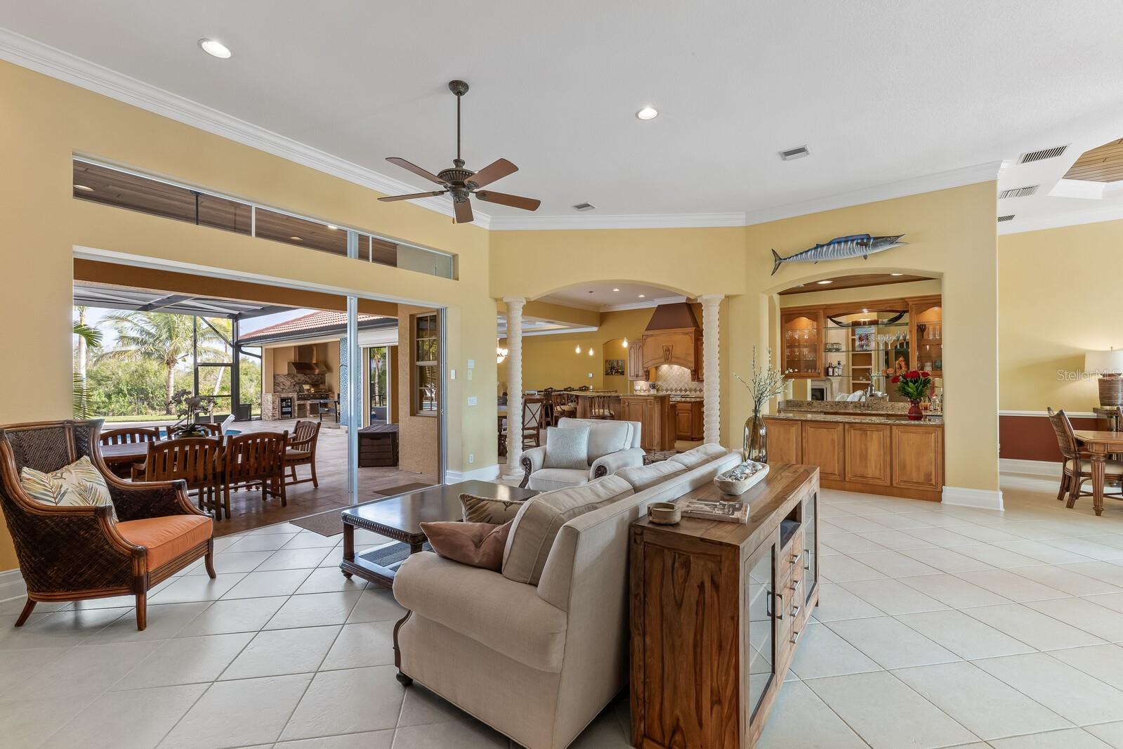 Image 13 of 88 For 3700 Como Street