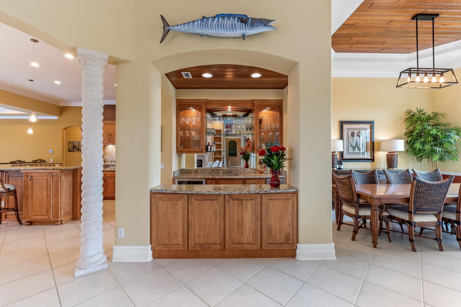 Image 14 of 88 For 3700 Como Street