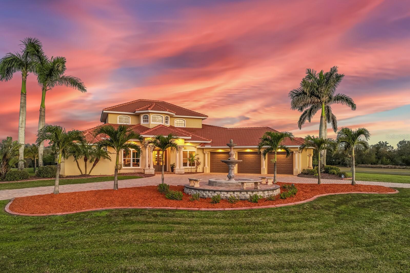 Image 2 of 88 For 3700 Como Street