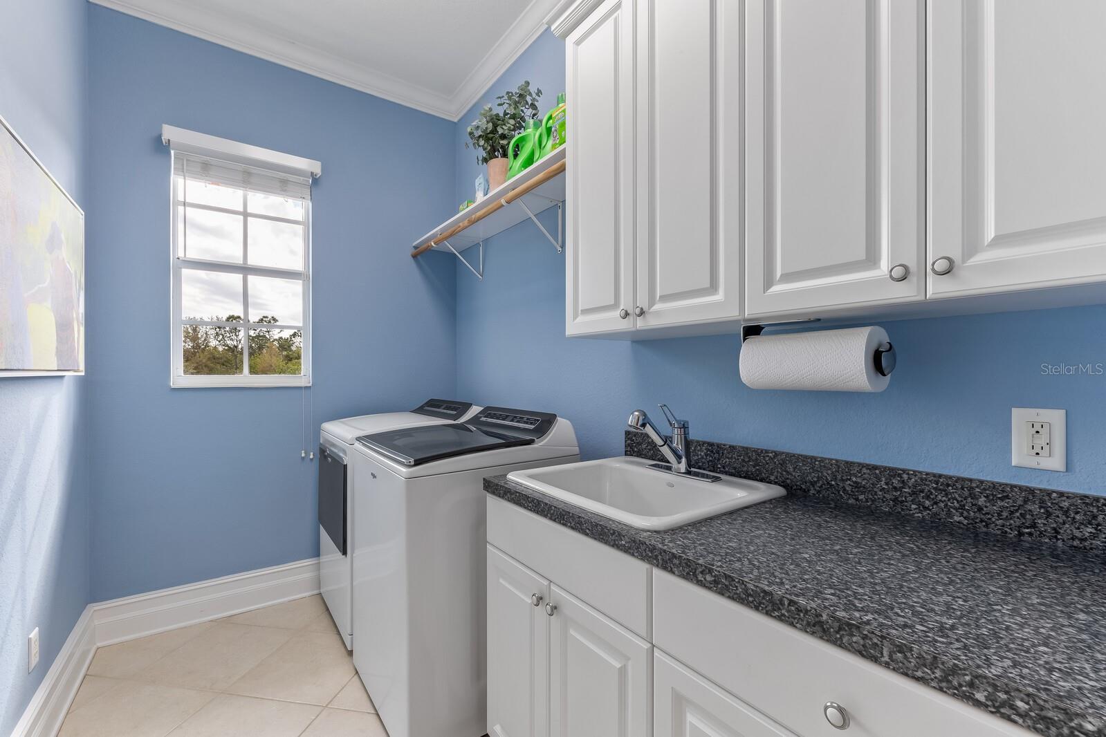 Image 24 of 88 For 3700 Como Street