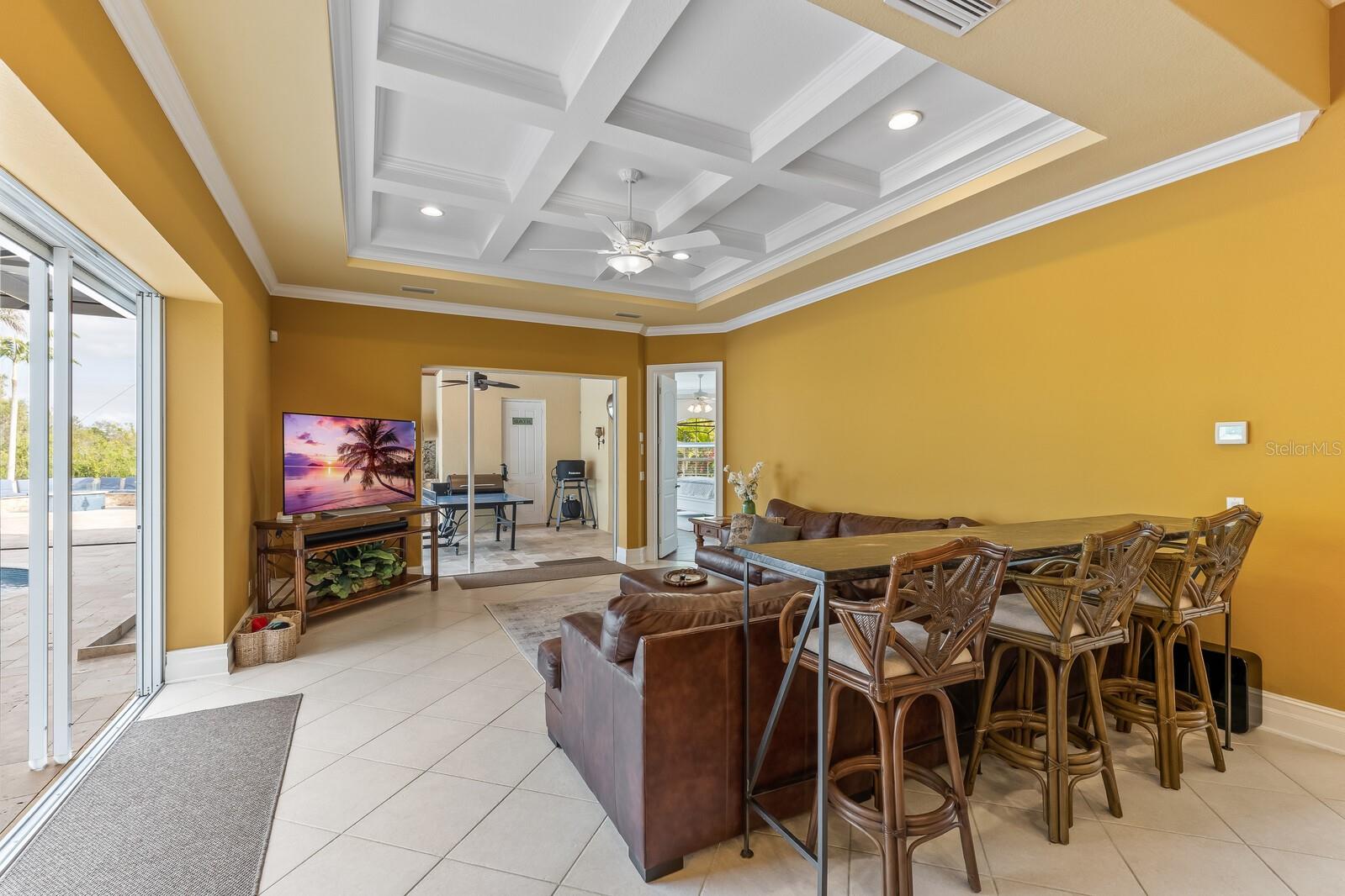 Image 25 of 88 For 3700 Como Street