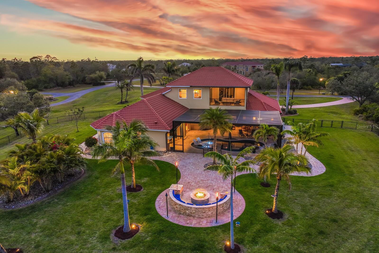 Image 3 of 88 For 3700 Como Street