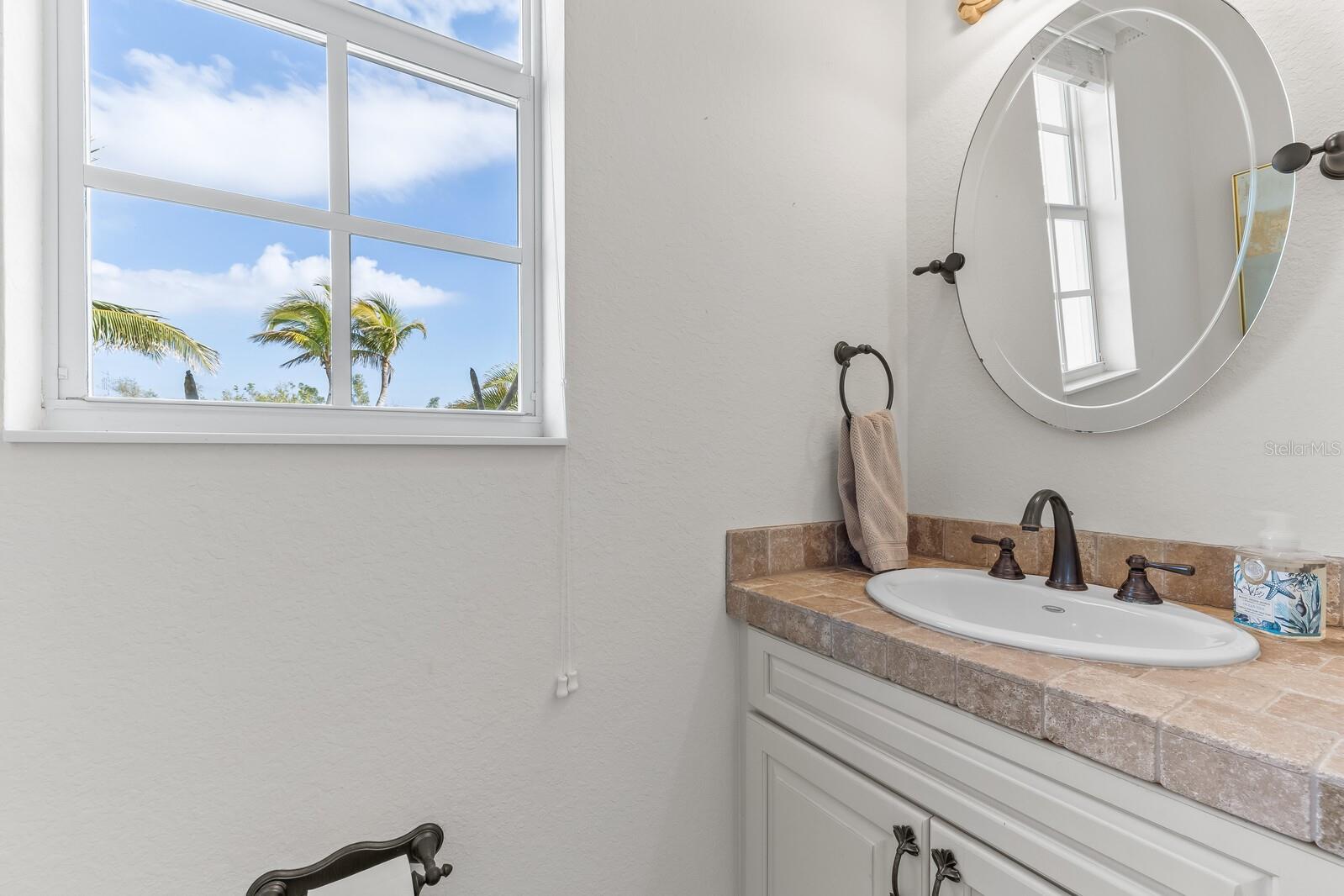 Image 34 of 88 For 3700 Como Street