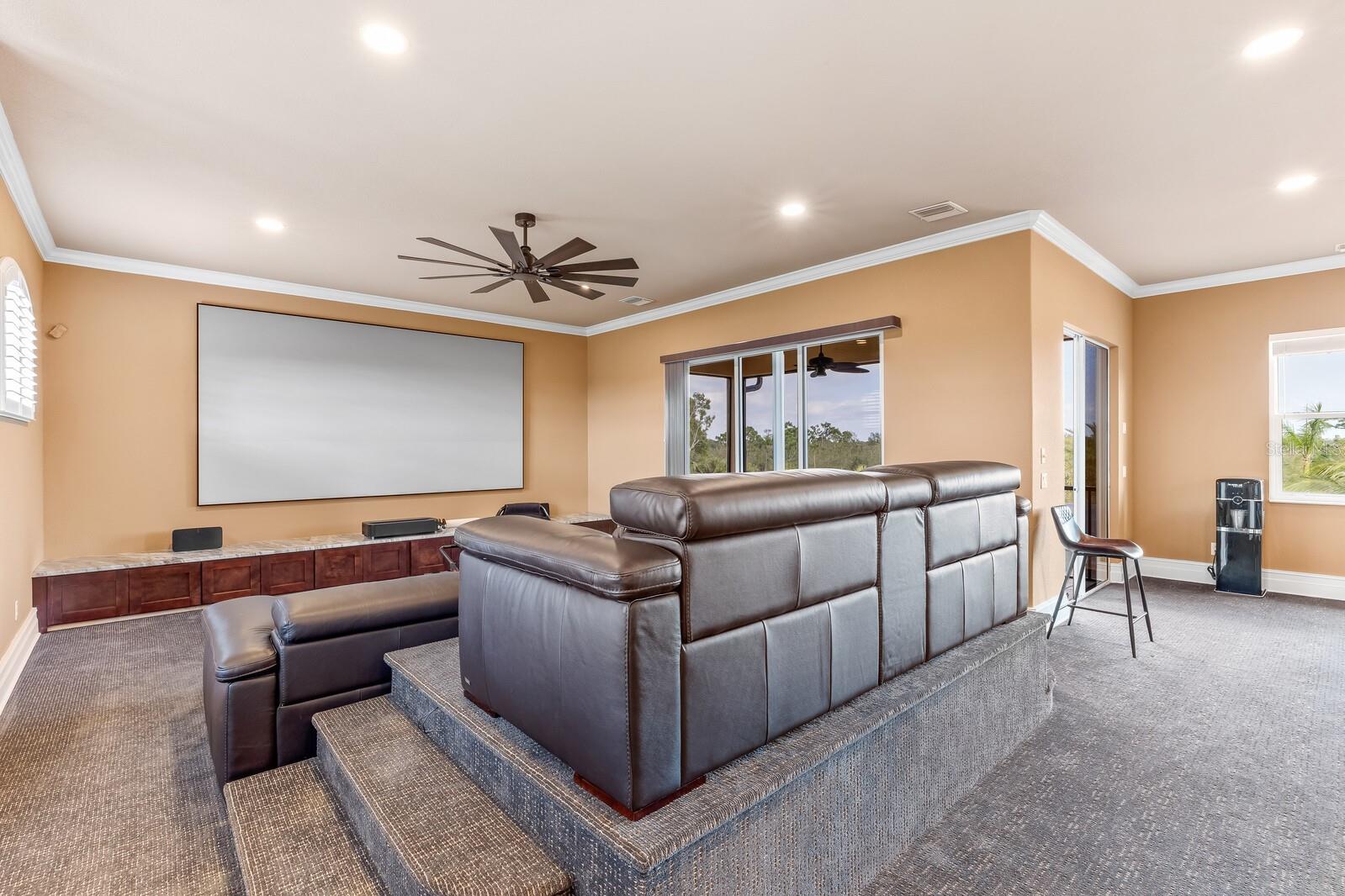 Image 58 of 88 For 3700 Como Street