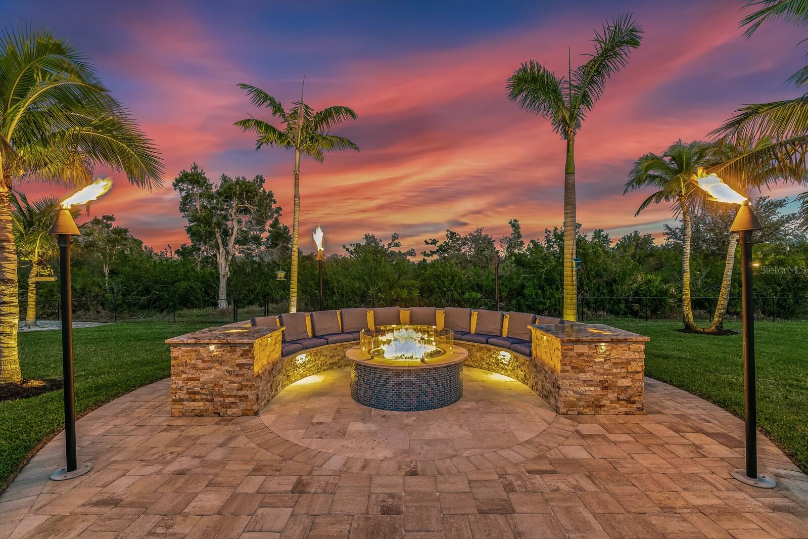 Image 7 of 88 For 3700 Como Street