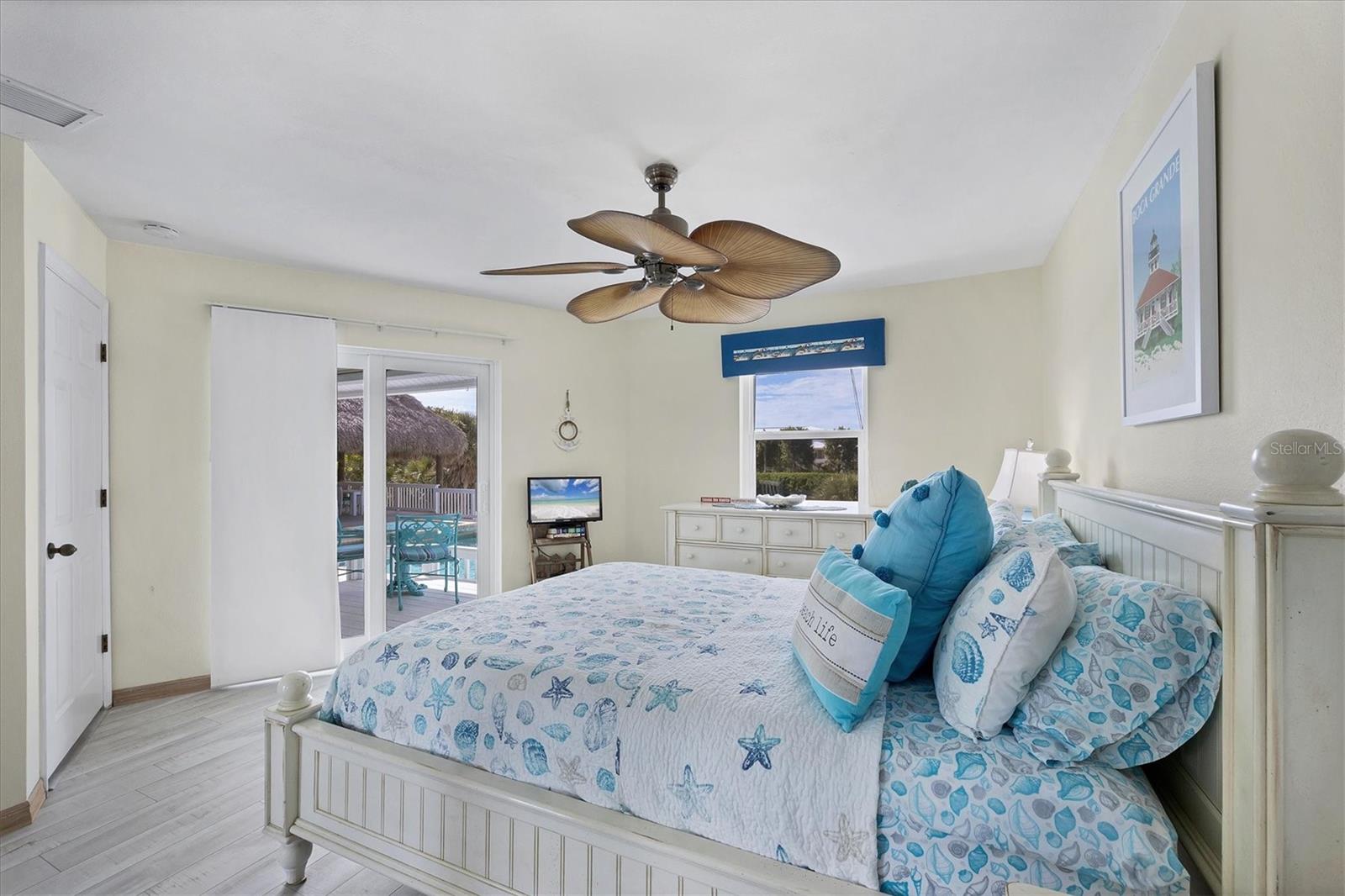 Image 25 of 45 For 3547 Gasparilla Road