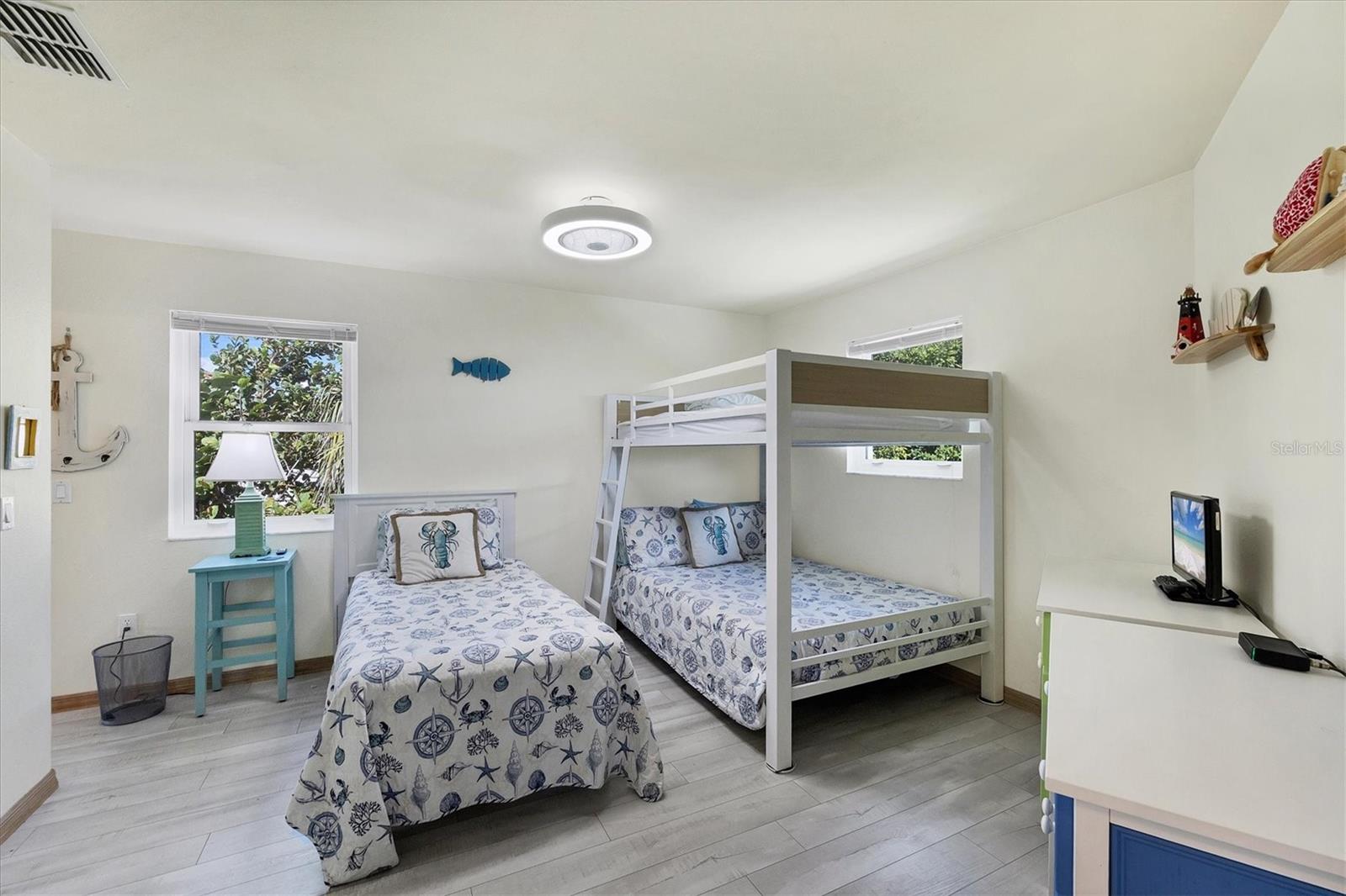 Image 30 of 45 For 3547 Gasparilla Road