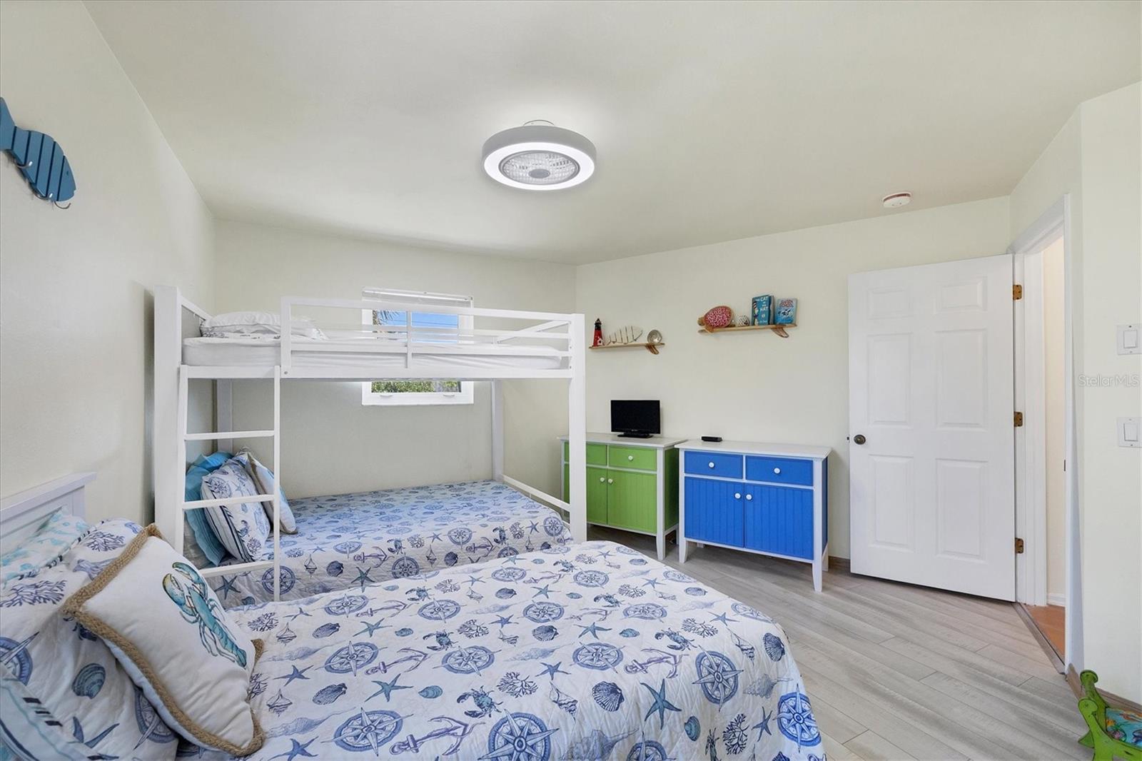 Image 31 of 45 For 3547 Gasparilla Road