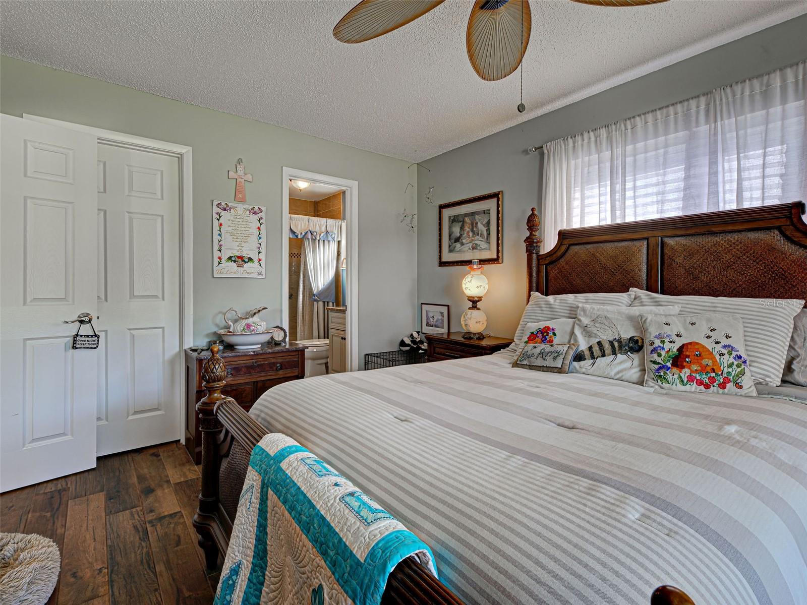 Image 16 of 45 For 790 Coral Way