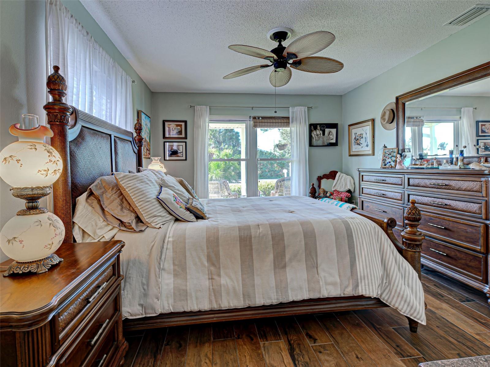 Image 17 of 45 For 790 Coral Way