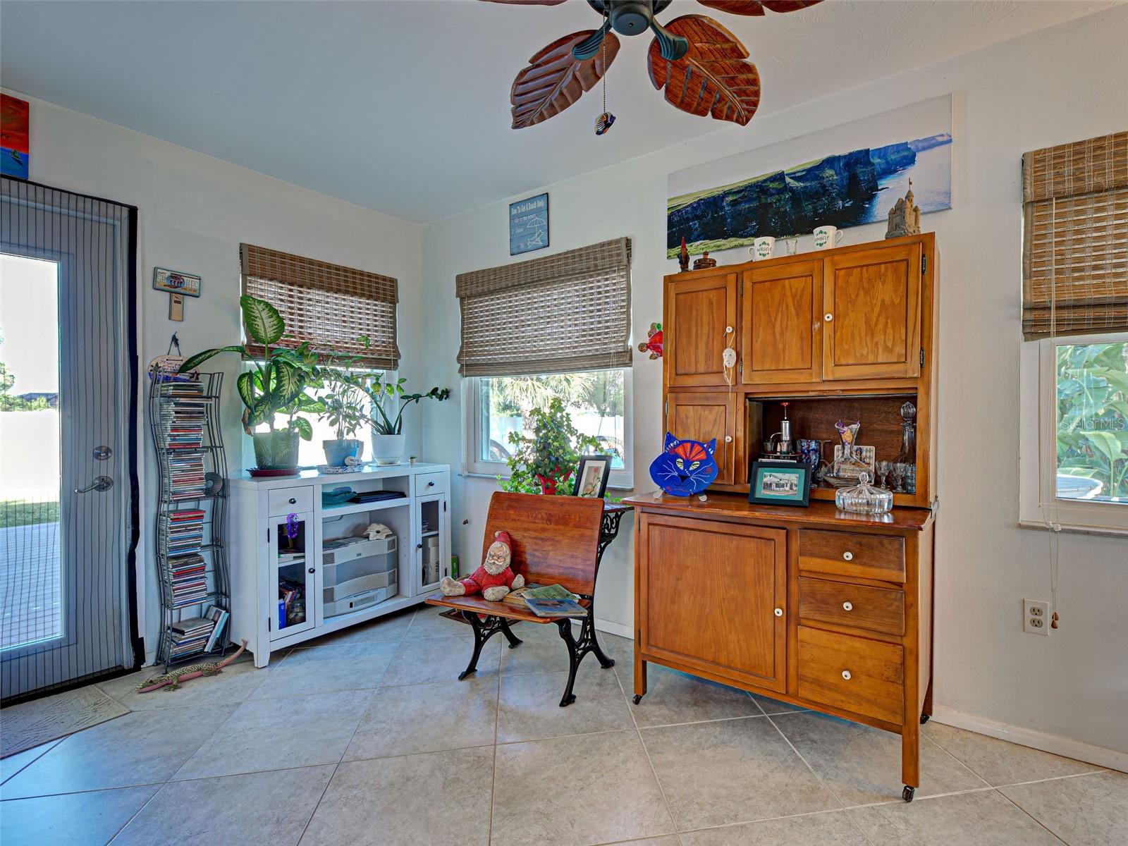 Image 24 of 45 For 790 Coral Way