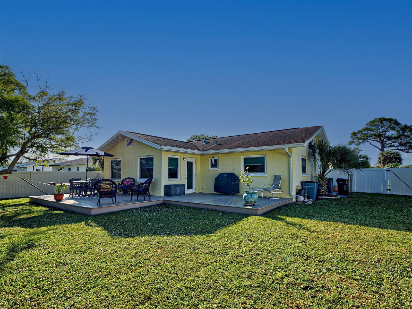 Image 37 of 45 For 790 Coral Way