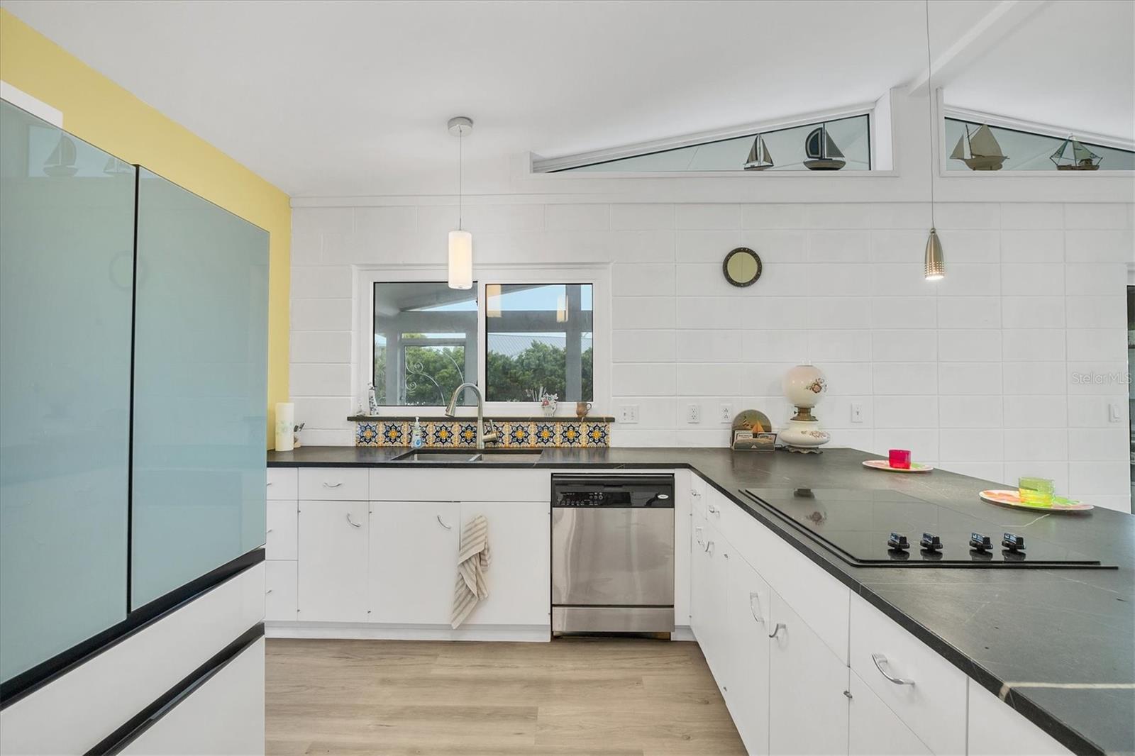 Image 15 of 45 For 45 Cape Haze Drive