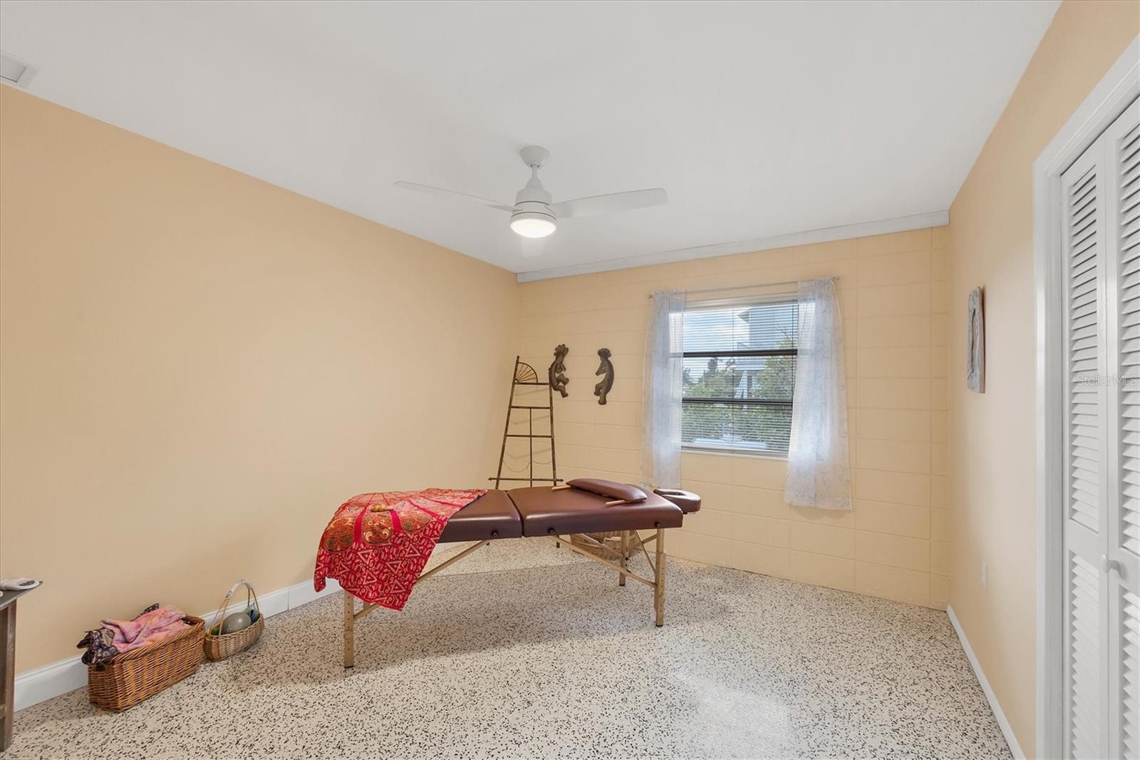 Image 27 of 45 For 45 Cape Haze Drive