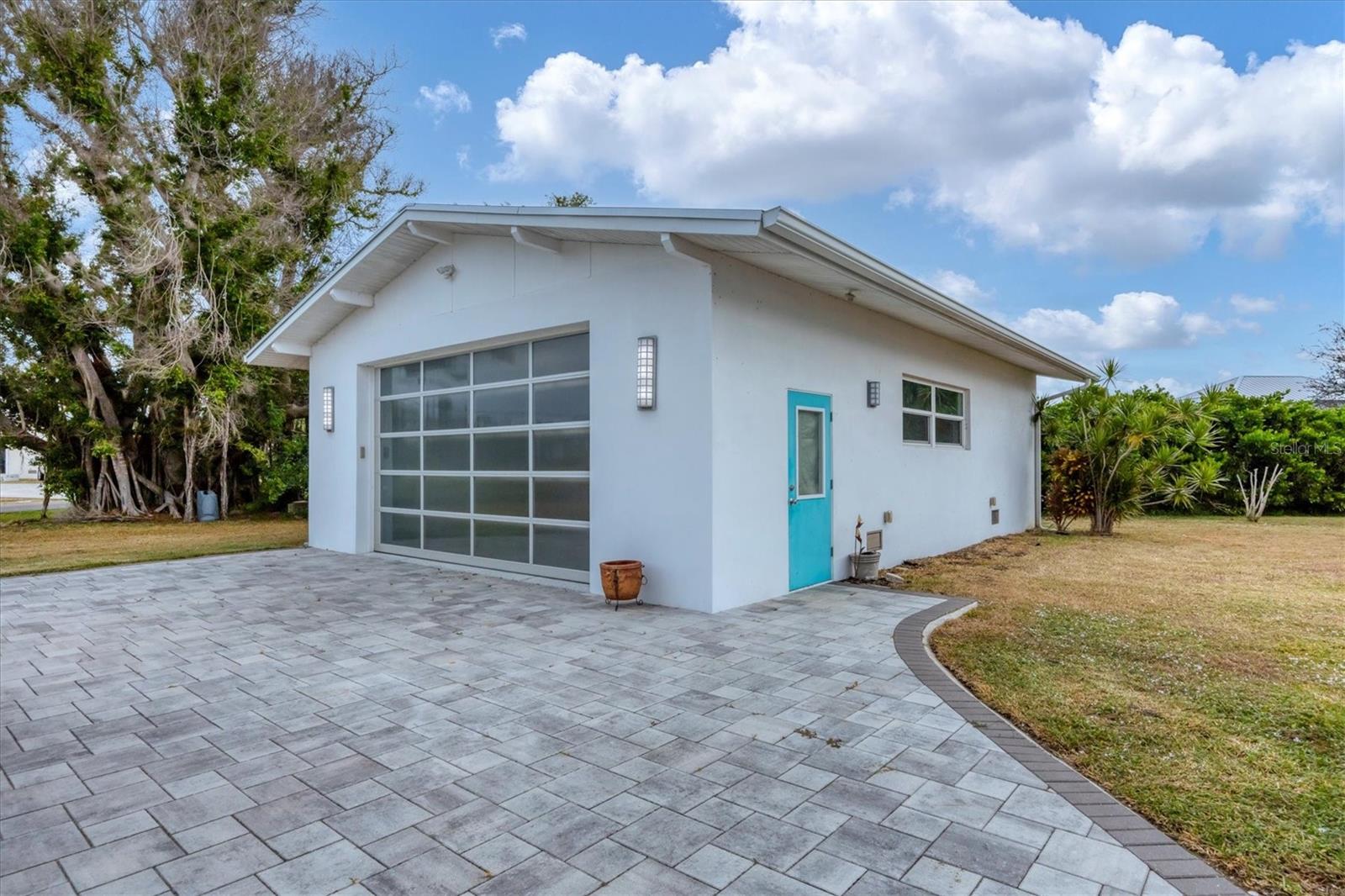 Image 35 of 45 For 45 Cape Haze Drive