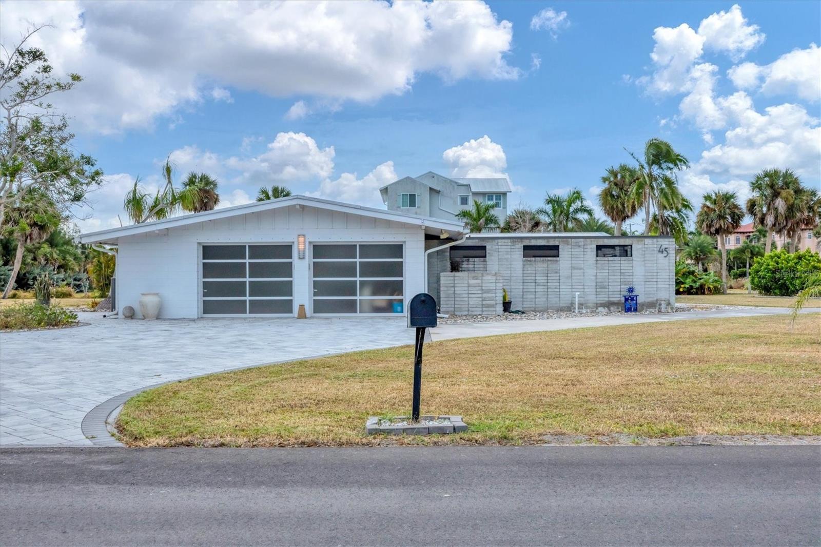 Image 37 of 45 For 45 Cape Haze Drive