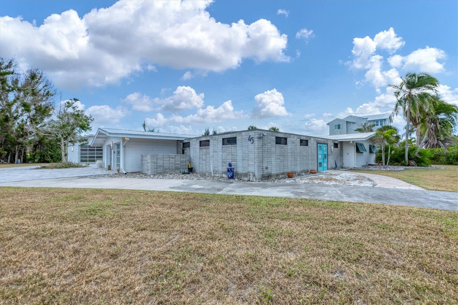 Image 7 of 45 For 45 Cape Haze Drive