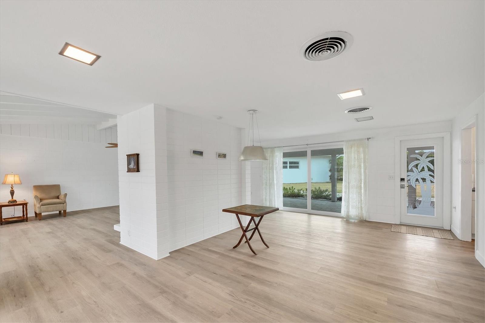 Image 9 of 45 For 45 Cape Haze Drive