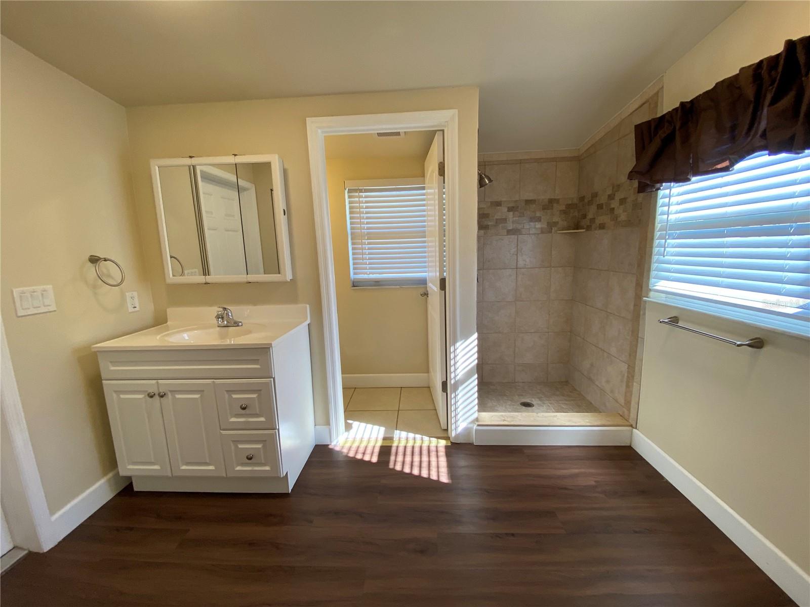 Image 15 of 29 For 394 Spring Lake Boulevard Nw B