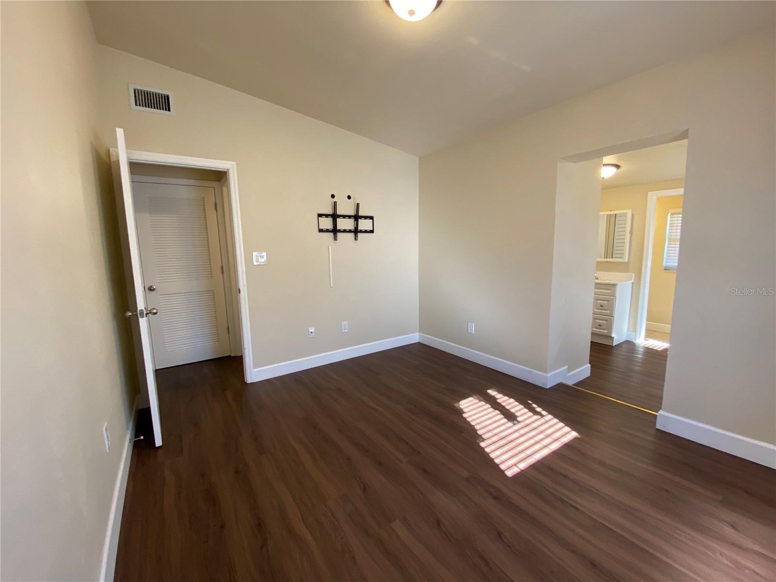 Image 16 of 29 For 394 Spring Lake Boulevard Nw B