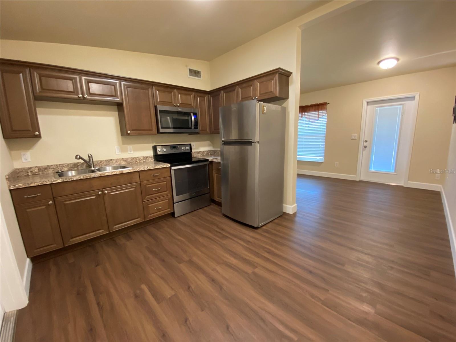 Image 23 of 29 For 394 Spring Lake Boulevard Nw B