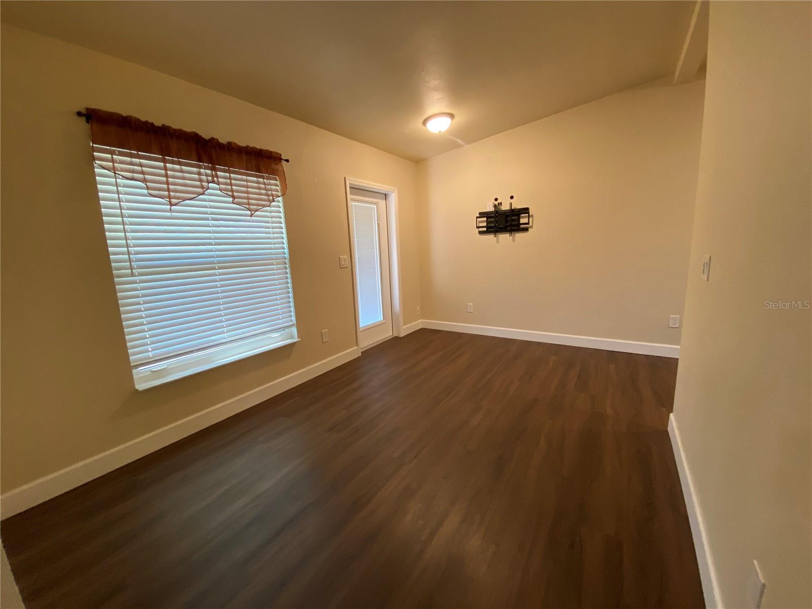 Image 25 of 29 For 394 Spring Lake Boulevard Nw B