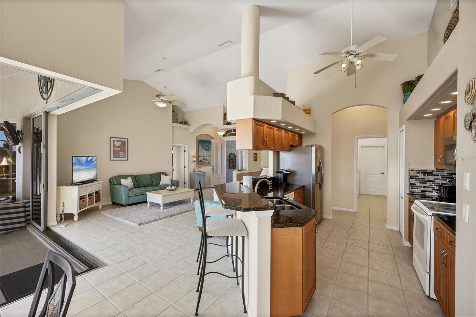 Image 10 of 41 For 2864 Phoenix Palm Terrace