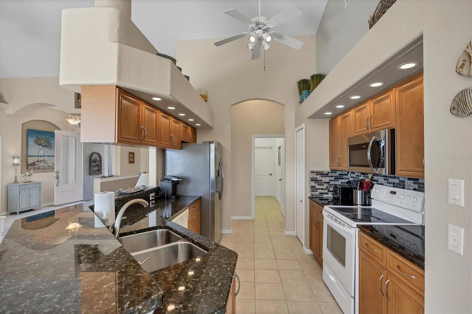 Image 11 of 41 For 2864 Phoenix Palm Terrace